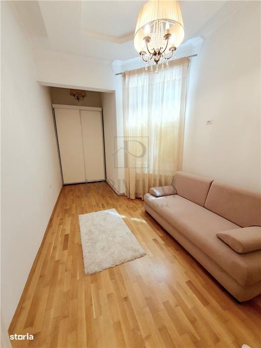 Neptun - 3 Camere - Spatioas - Inalt - Renovat - 2 Bai - Vila Istorica
