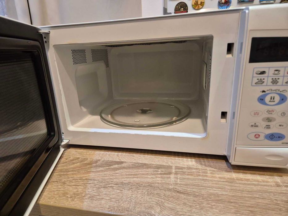 Микровълнова печка с грил Samsung G2736N