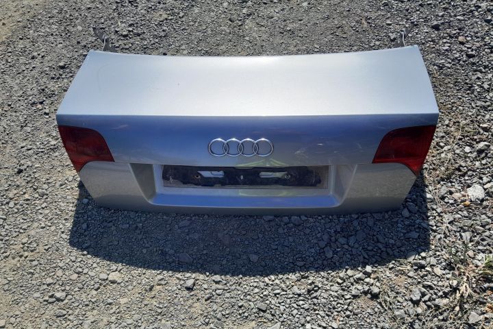 Capota portbagaj Culoare exterioara / Cod vopsea Q4 / Y7G Culoare ext