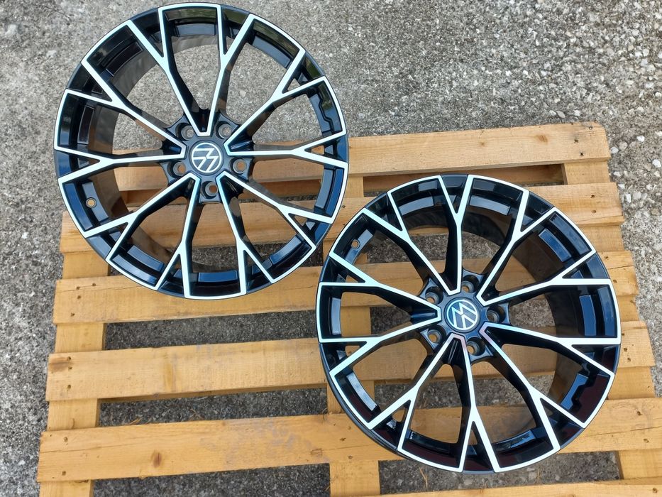17"Vw 5x112 Seat Škoda Audi 7.5j et40 Black Polish Чисто Нови.
17.Vw 5