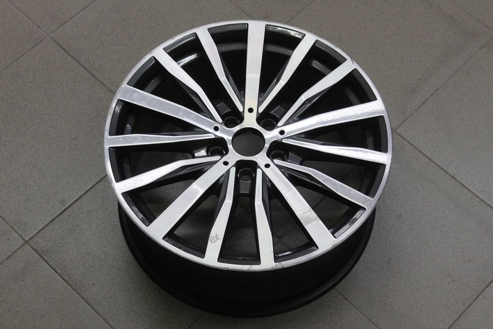 Джанта 18" BMW 1-серия (F40), 2-серия (F44)