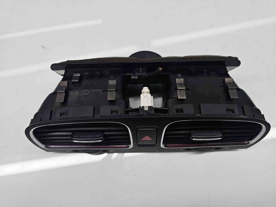 Grila aerisire centrala Volkswagen Golf 6 (5K1) [Fabr 2009-2013] 5K08