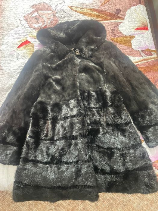 Продам норкувую шубу