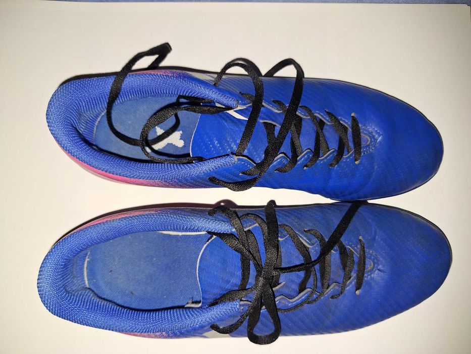 Футболни обувки Adidas Traxion 42 2/3