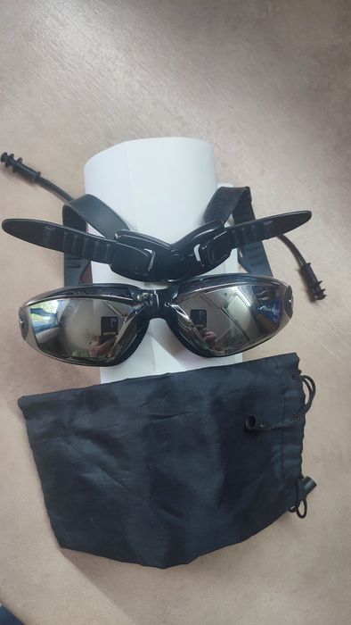 Продам очки для плавания