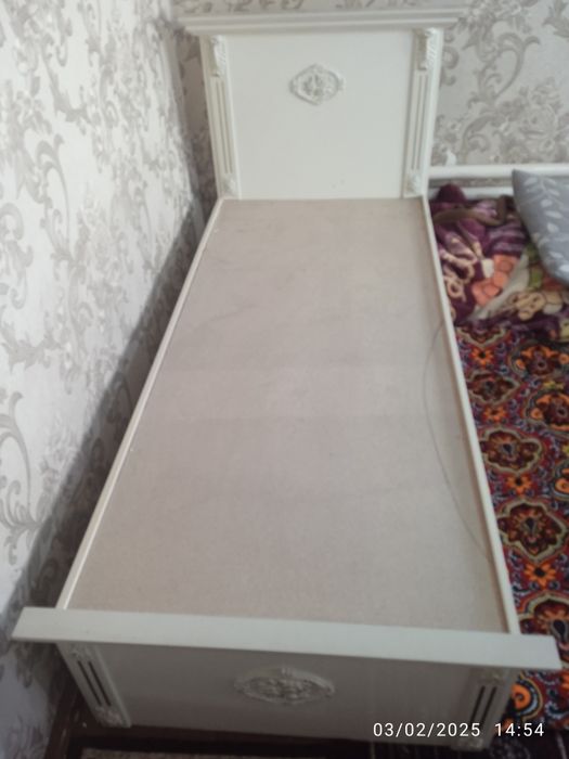 Срочно продам краават Tez sotiladi Karavat