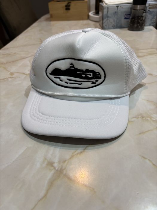 Sepci corteiz de mai multe culori