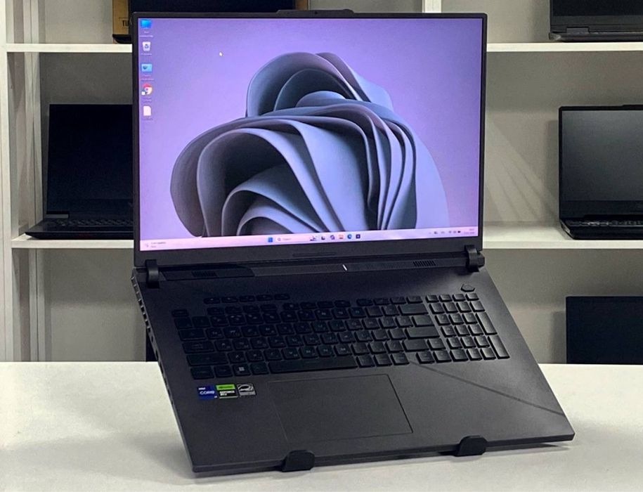 Ноутбук Asus ROG Strix G18 - Core i9-14900HX/32GB/SSD 1TB/RTX 4060