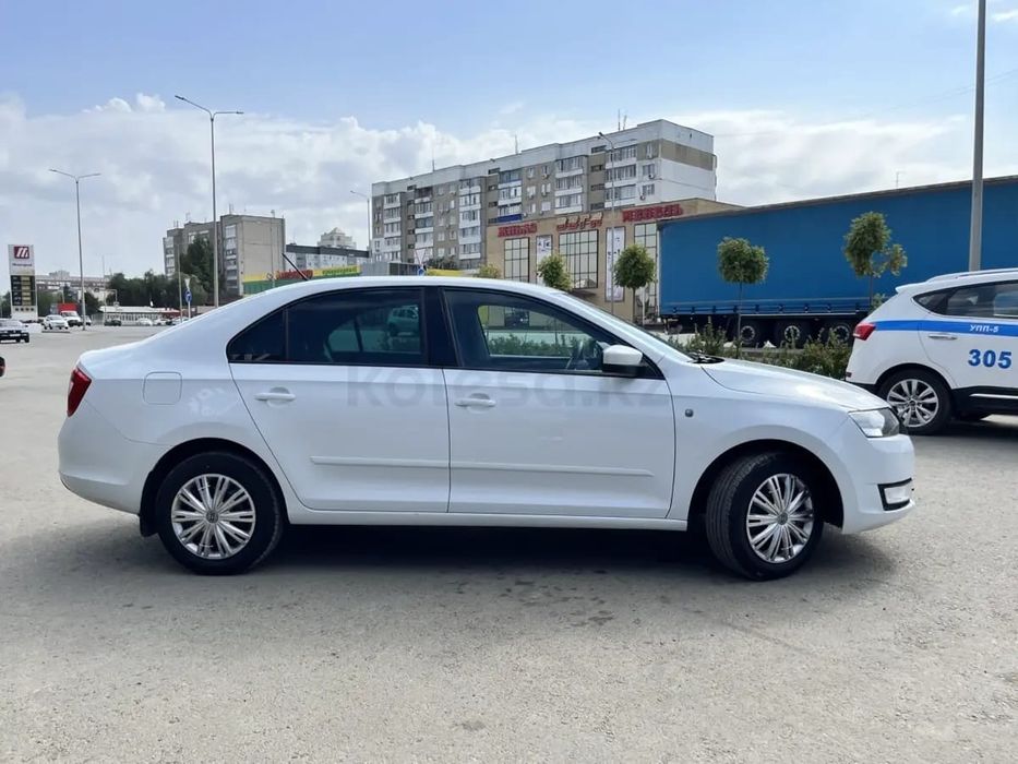 Продам SKODA RAPID 2014 года.