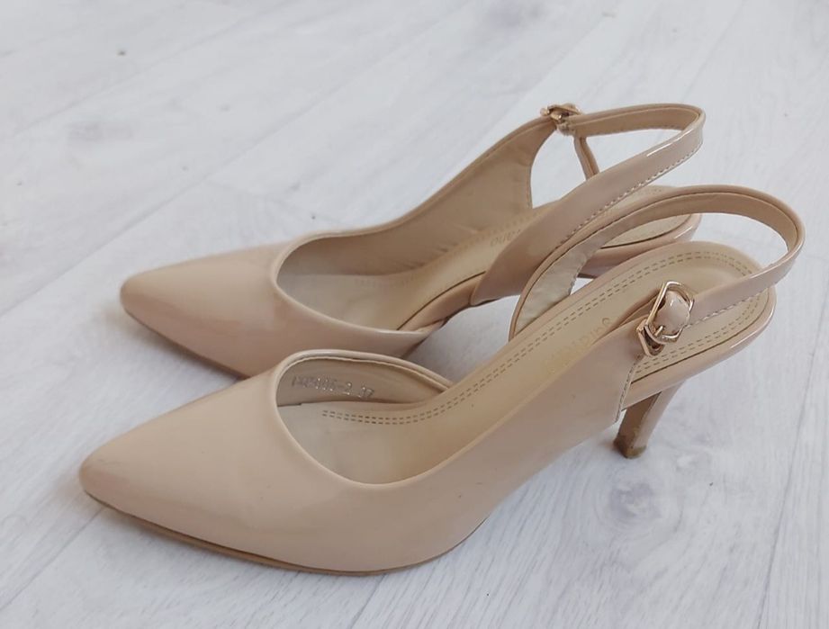 Туфли лакированные 37 размер