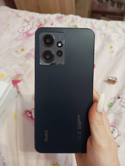 Продам телефон редми