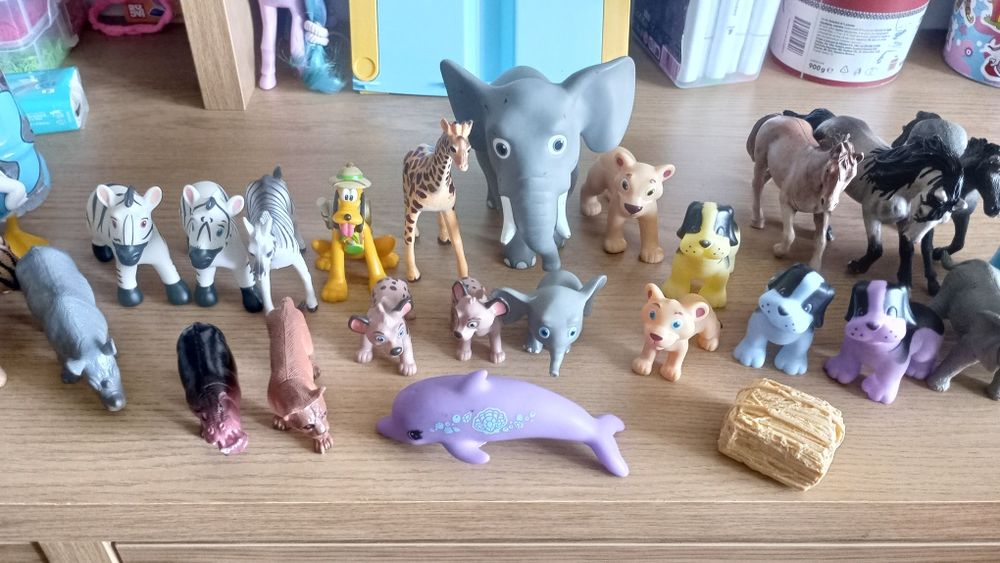 Lot jucării animale, bucătărie, păpuși, mașini, puzzle
