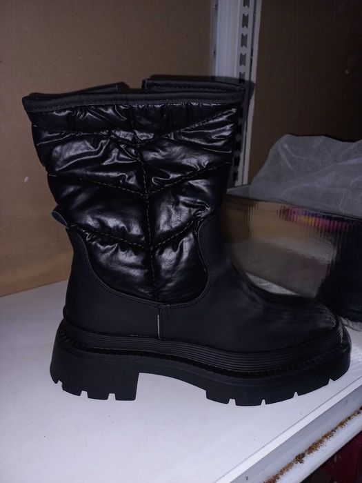 Продавам дамски ботуши