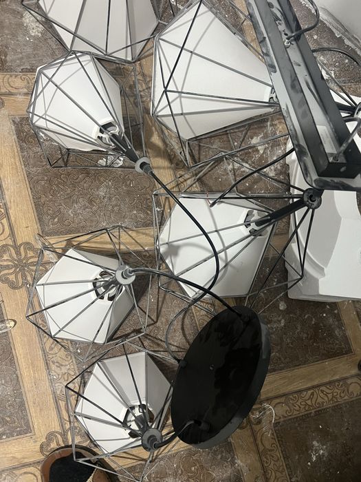 Продам люстры после ремонта