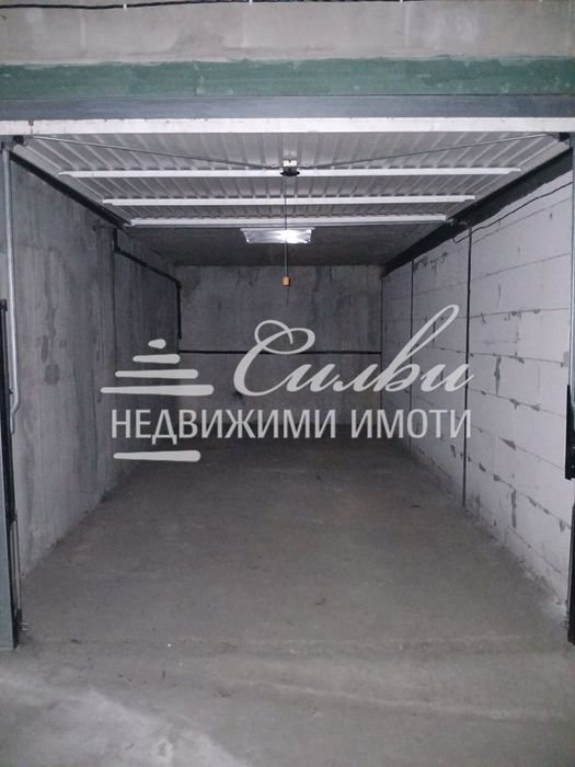 Продава се Двустаен апартамент в Шумен, Център - 63 кв.м за 1295 €/кв.м - Снимка #2