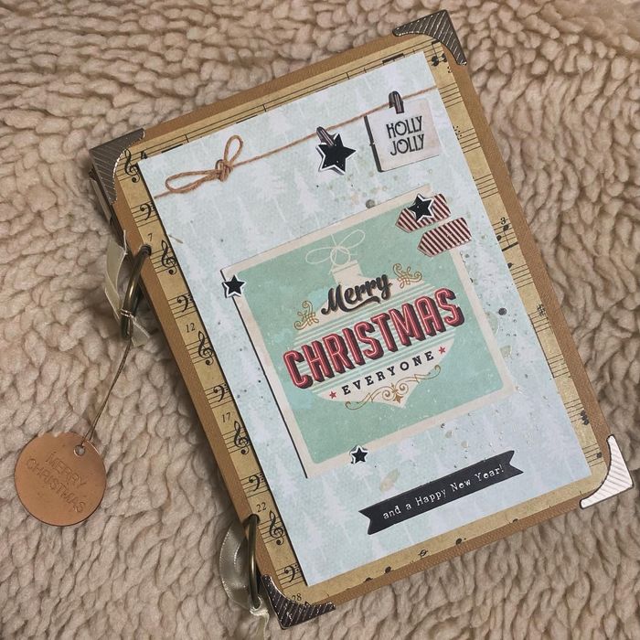 Ръчно направени коледни тефтери/албуми