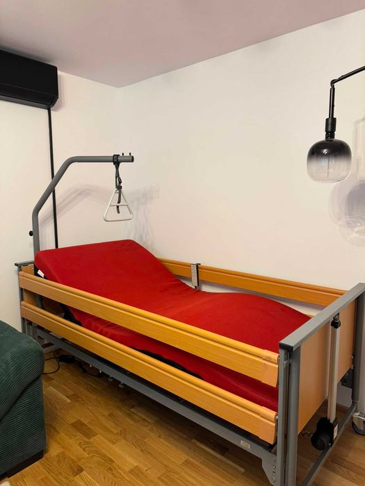 Pat medical electric +saltea anti-escara+scaun cu rotile pentru dus/toaleta