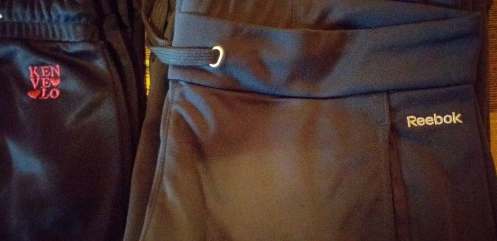 Pantaloni trening