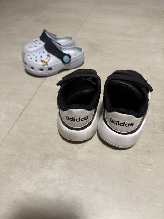 Оригинальные детские кроссовки Adidas (кроксы в подарок)