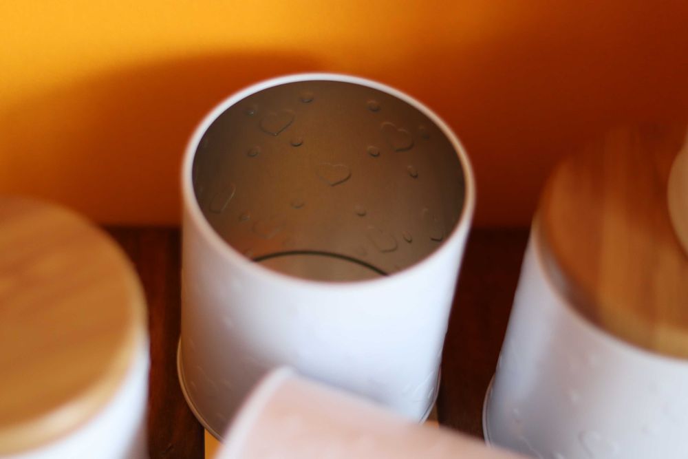 Комплект 6 броя бели метални кутии