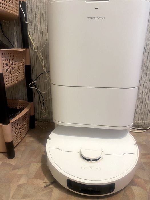 Продаю новый робот пылесос