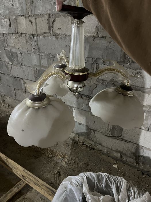 Продам люстры  каждая 1200тнг