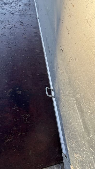 Vând remorcă marca Humbaur MMA 1300 kg, cu sistem de frânare