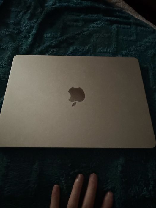 Macbook air 2025 M4 16/256