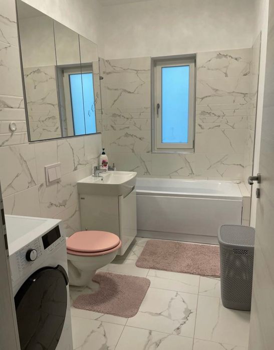 Închiriez apartament cu două camere