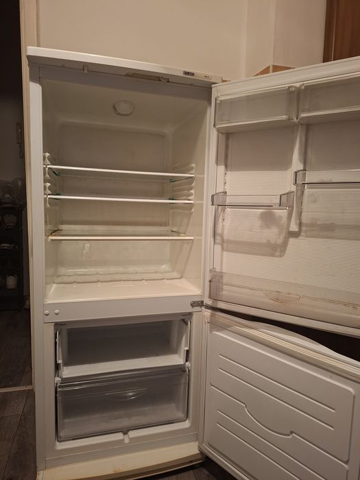 Продам холодильник Атлант