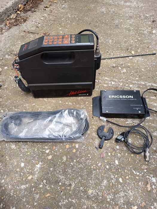 Telefon portabil ericson vechi
