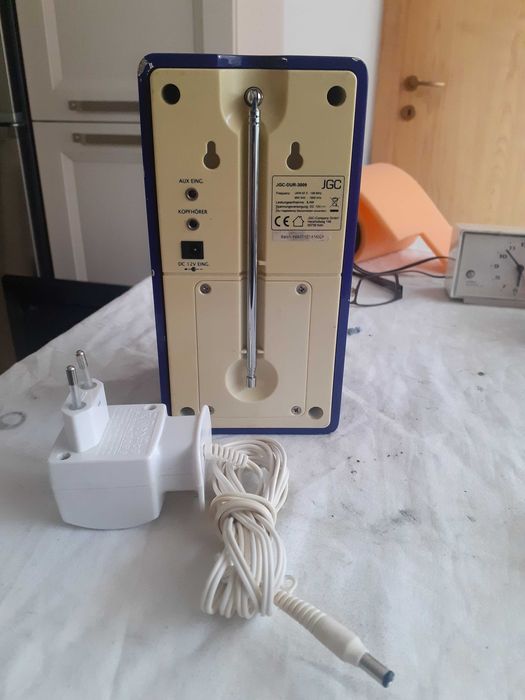 radio analogic Germania cu acumulator