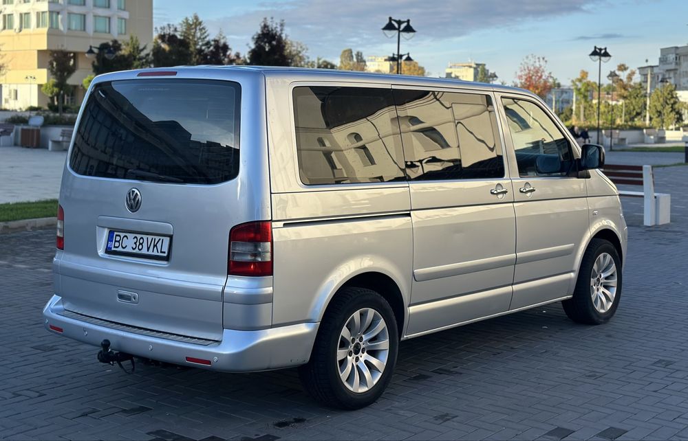 VOLKSWAGEN Multivan 2004 — imagine 3