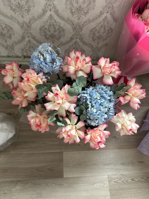 Продам новые Цветы