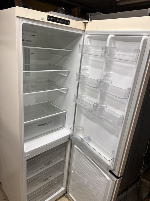 Продам холодильник LG