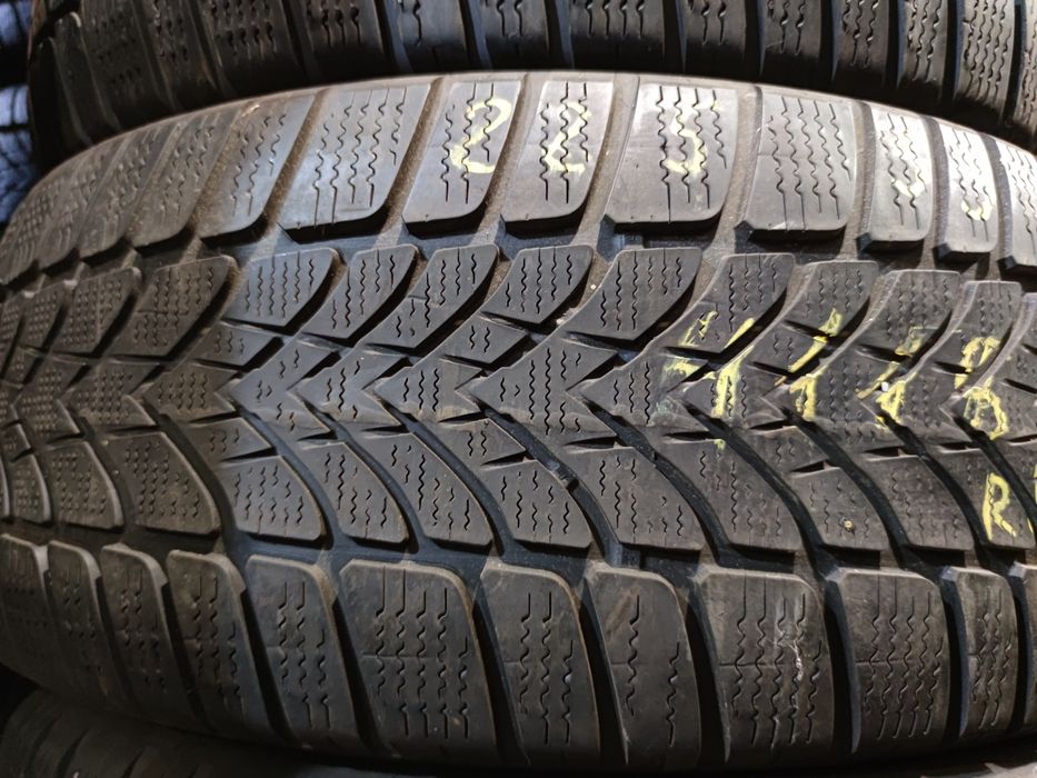 4бр Зимни гуми 225 55 17 - Dunlop