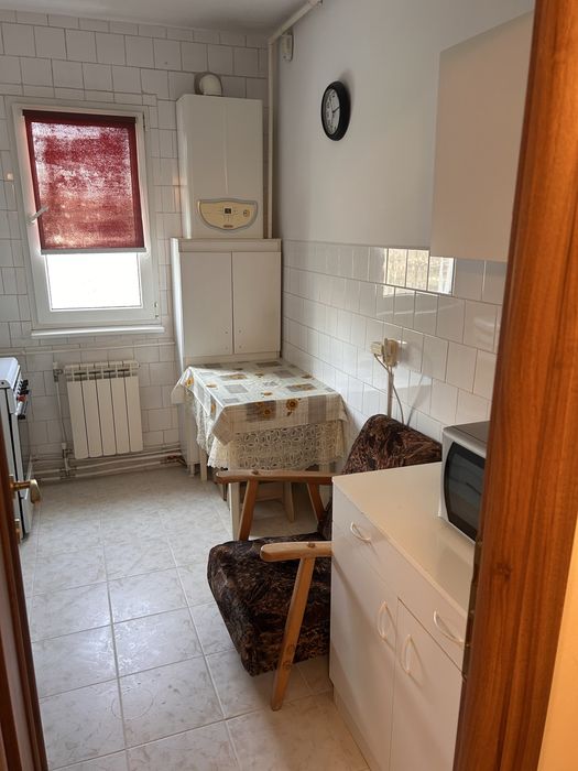 PROPRIETAR vand apartament 2 camere semidecomandat, ultracentral,BACAU