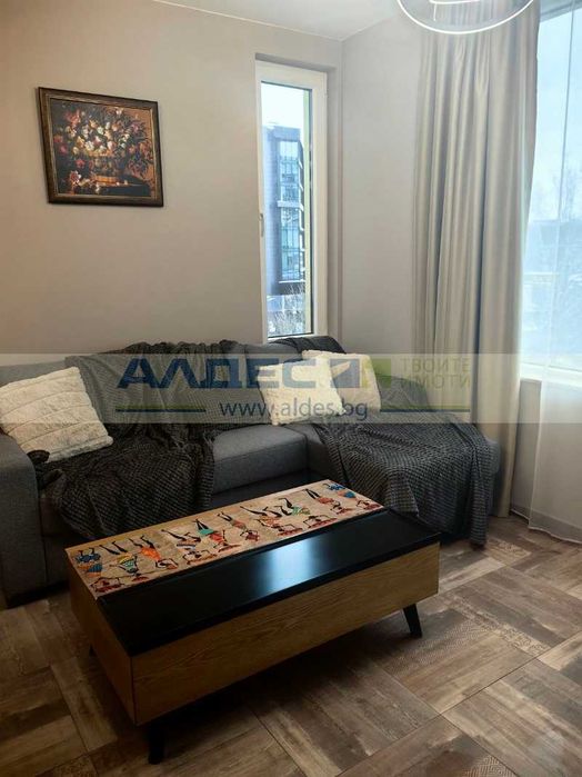 Дава се под наем Двустаен апартамент в София, Кръстова вада - 70 кв.м за 800 € - Снимка #1