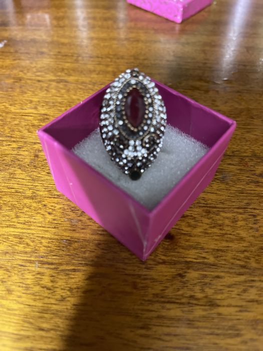 Кольцо с камнем