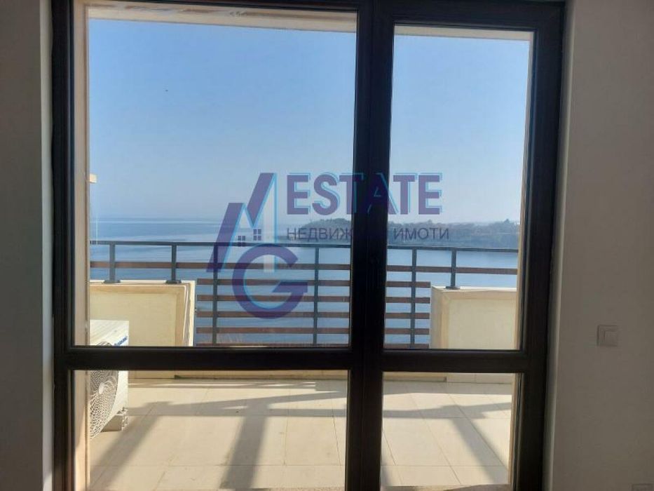 Продава се Тристаен апартамент в Царево - 180 кв.м за 1800 €/кв.м - Снимка #1