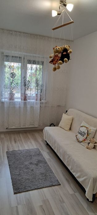 Vând apartament cu 3 camere PB