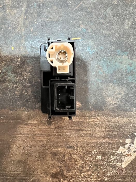 Conector USB Auxiliar VW Golf / Passat Mib 2 5G0 035 222 C