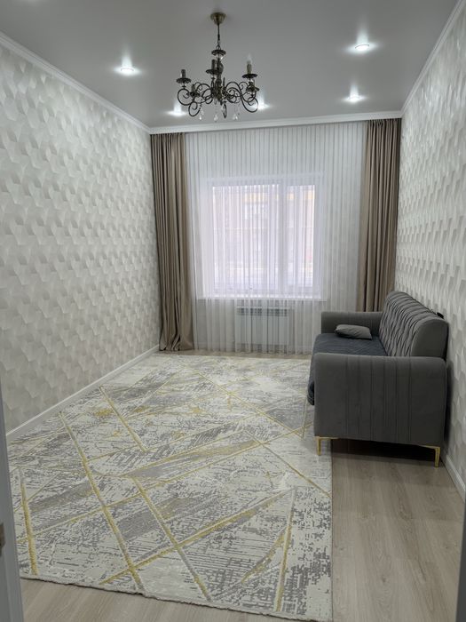 Продам 2 ком квартиру абая 244