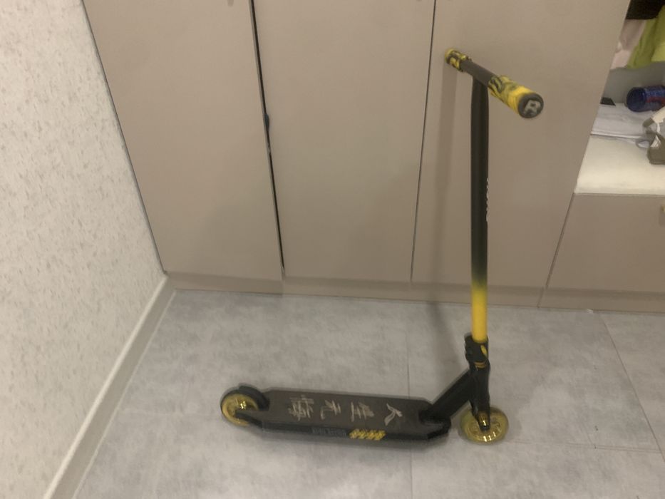 Трюковой самокат