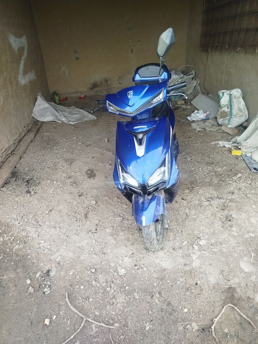 Skuter sotiladi sroshni