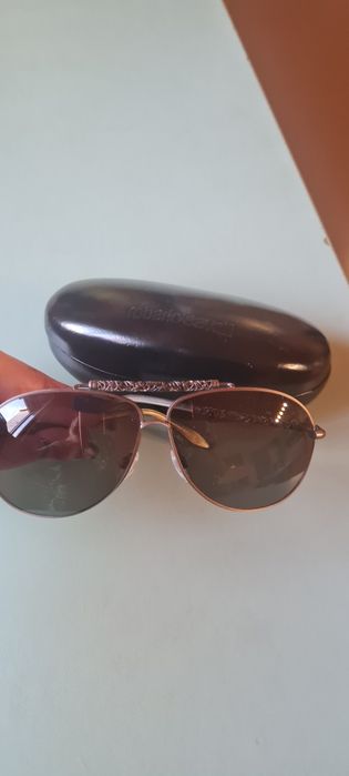 Roberto Cavalli оригинални слънчеви очила с твърд калъф и кърпичка