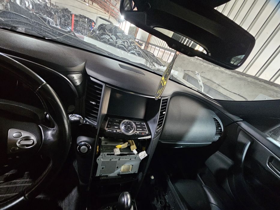 Табло за Infiniti QX70s