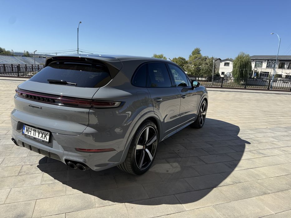 Porsche Cayenne S 2023 475 cp pretul include tva deductibil
