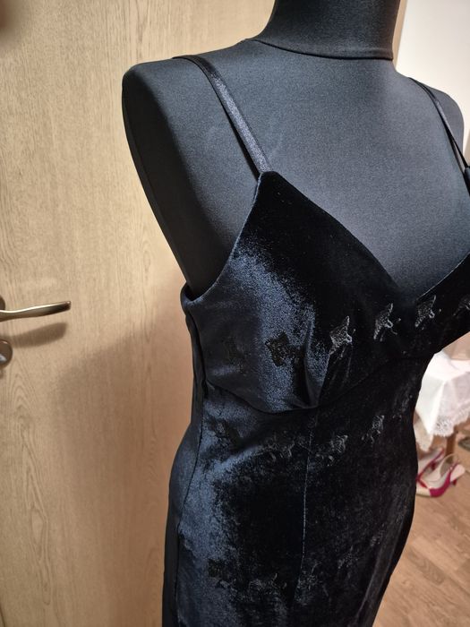 Rochie neagră de catifea