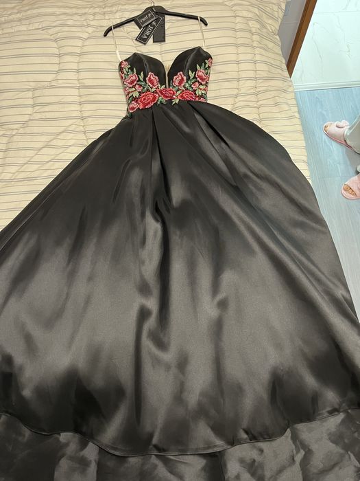 Черна бална рокля BeQueen